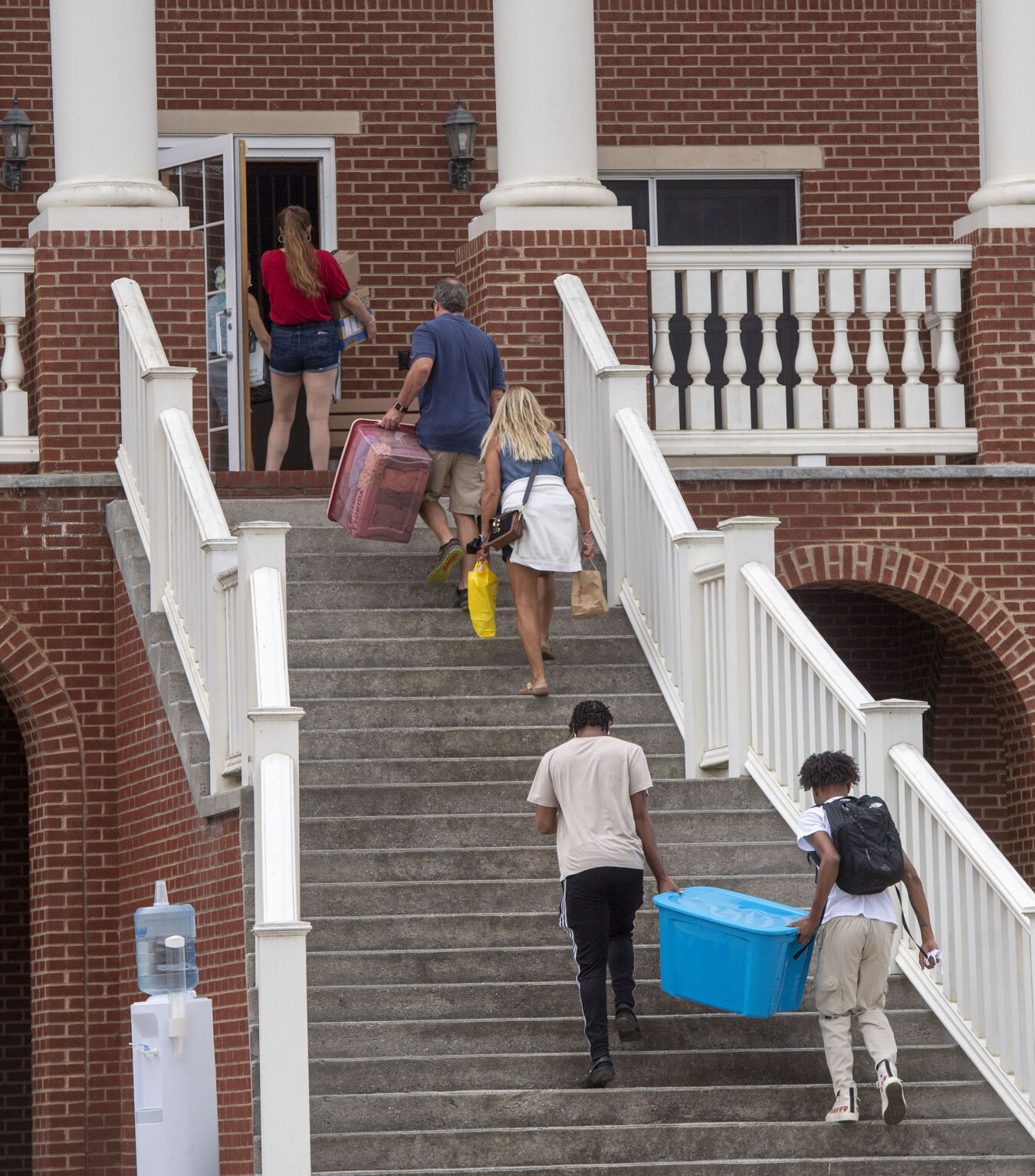 Emory & Henry Move In Day-02